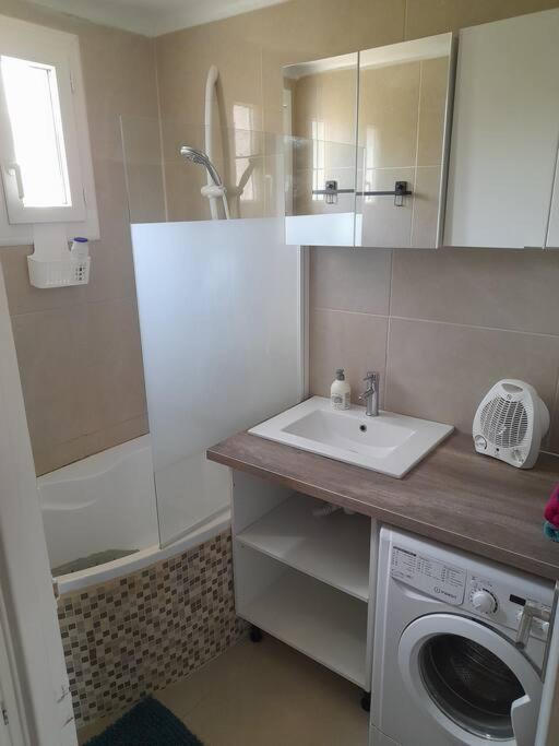 Appartement Aux Alyscamps 2, Climatisation, Wifi, Parking 阿爾勒 外观 照片